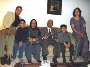 abuam2.jpg